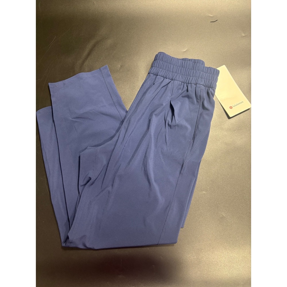 Lululemon NWT Ease Back in Crop Pants in Navy Blue Size 4 MSRP $118